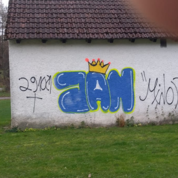 Graffiti am Sportgelände
